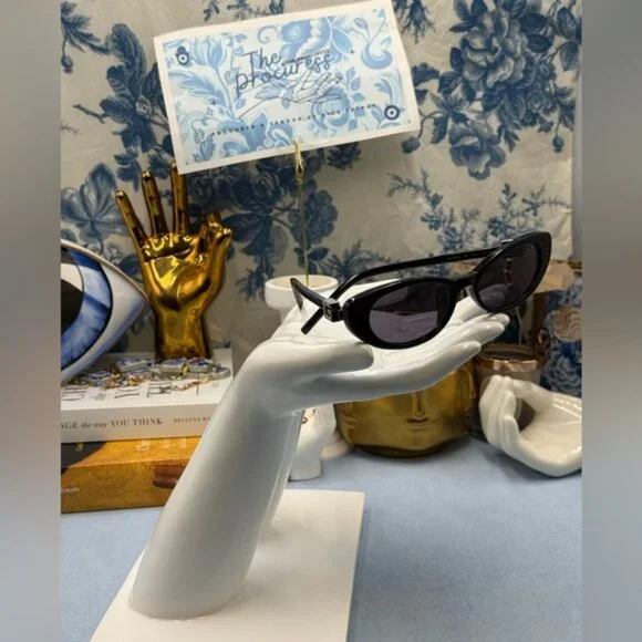 🆕 GUCCI 🧿 NWOT GG1680S Linea GG Logo Cateye Sunglasses, Black & Grey Lens - Picture 16 of 16
